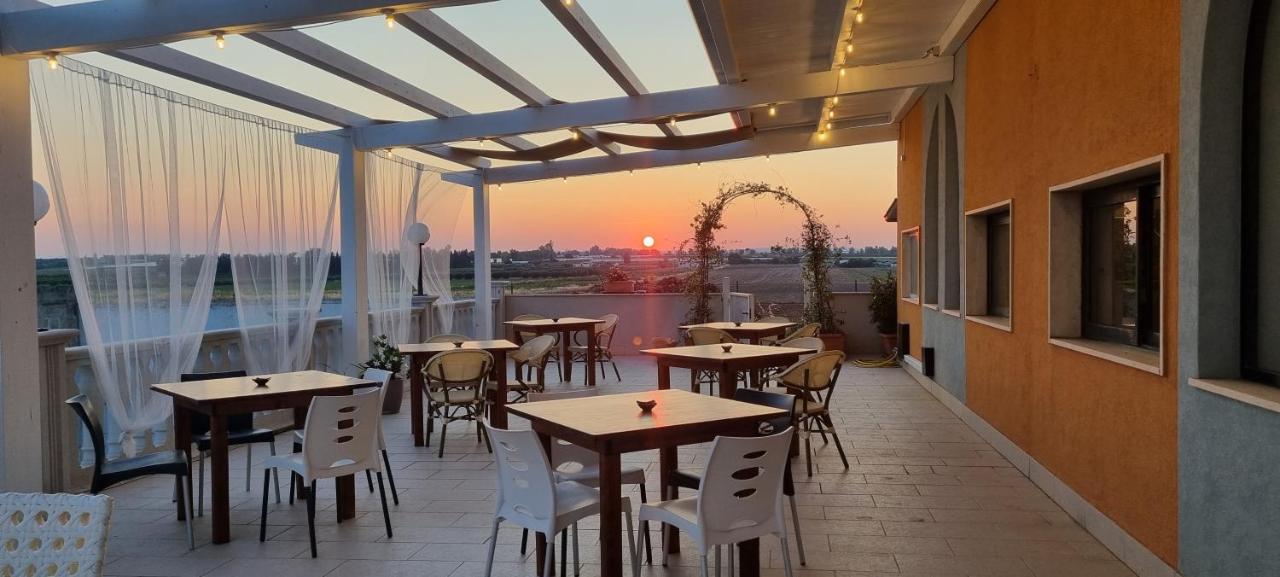 Hotel Palatinum Metaponto Bagian luar foto